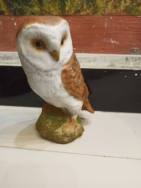 Realistic Owl Sculpture Imported for Decoration 4