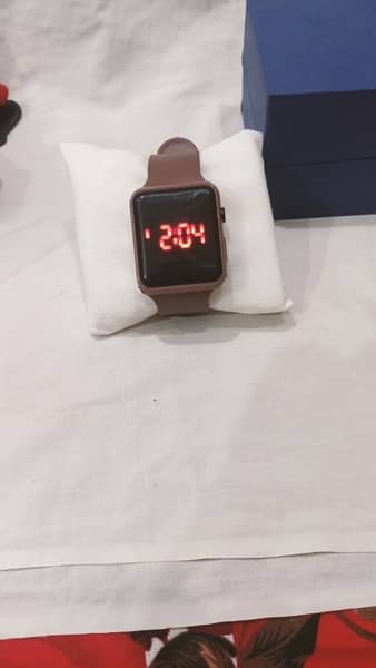 Simple led display watch with very cheap price 5