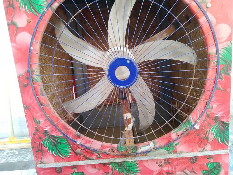 DC Air cooler used with stand. 0