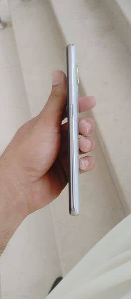 oppo f11 mobile good condition 4