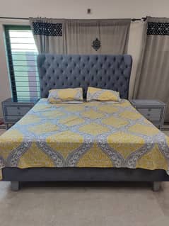 Complete Bedset [Bed + Side Table + Dressing Table + Mirror + Stool]