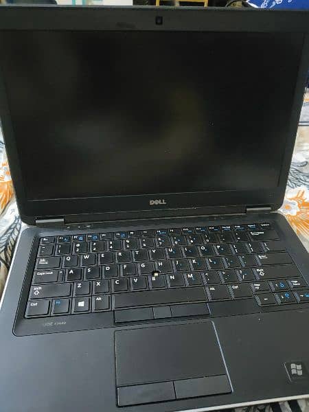 Latitude E7440 0