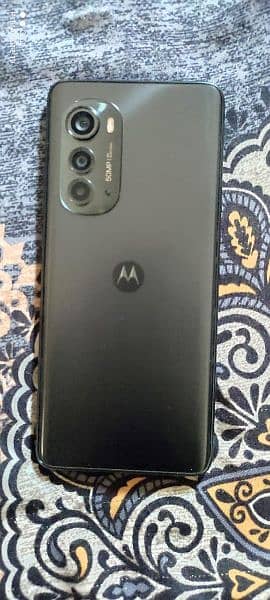 Motorola Edge 2022 1