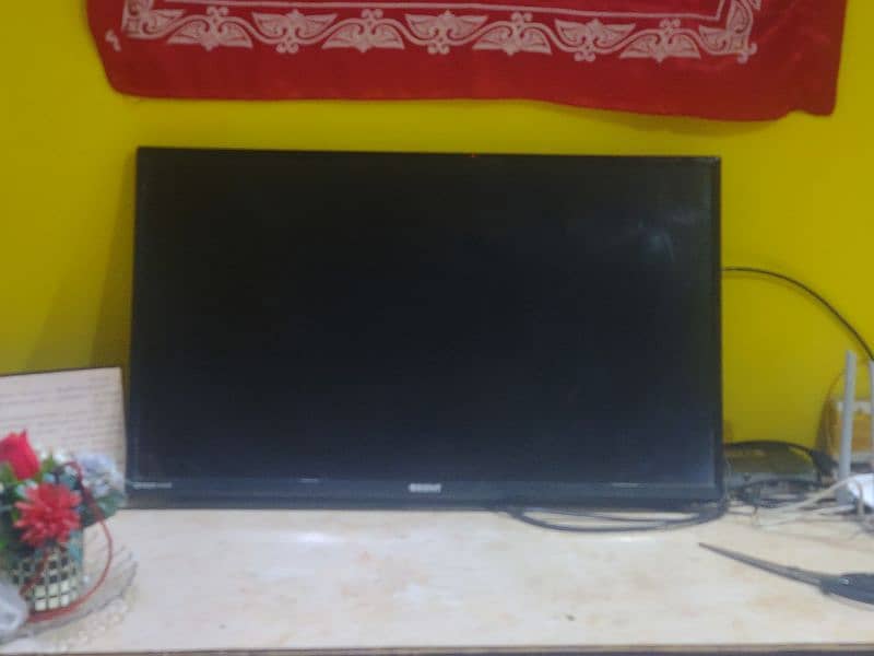 32" Orient LED TV - Repairable Display Issue 0