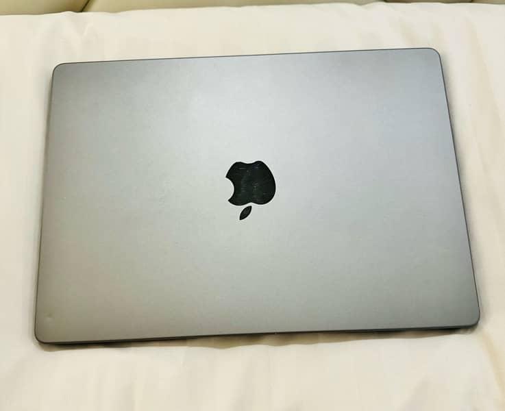 MacBook Pro 14 Inch 0