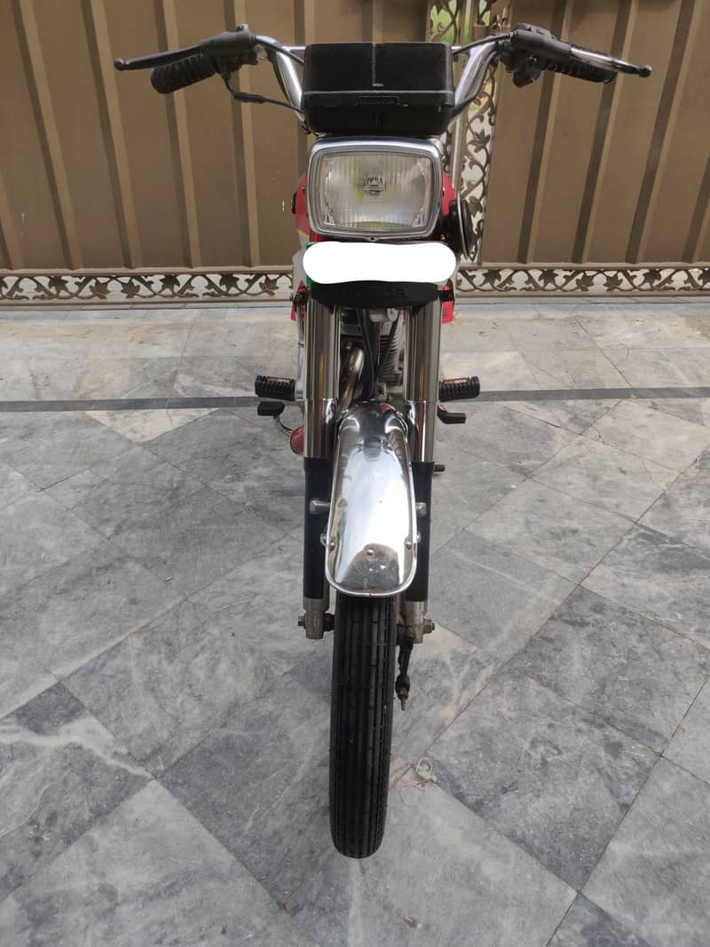 Honda CG 125 2011 3