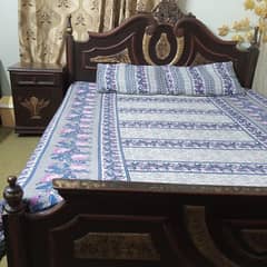 Bed set with side table