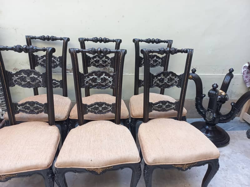 Chiniot 6 seater Dining table 10/10 2