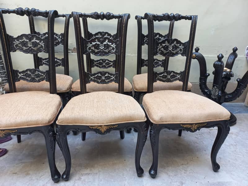 Chiniot 6 seater Dining table 10/10 3