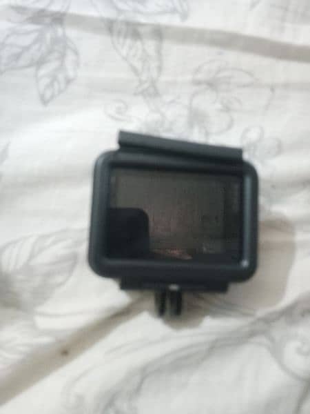 go pro hero 5 10/10 condition no use 4