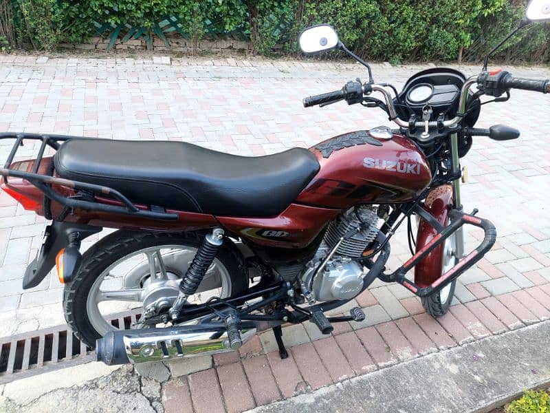 Suzuki GD110S 3