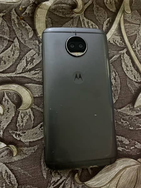 moto g5s plus 1