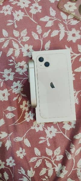 Iphone 13 white 256 GB, PTA approved, with box, no repairs, 9.5/10 2