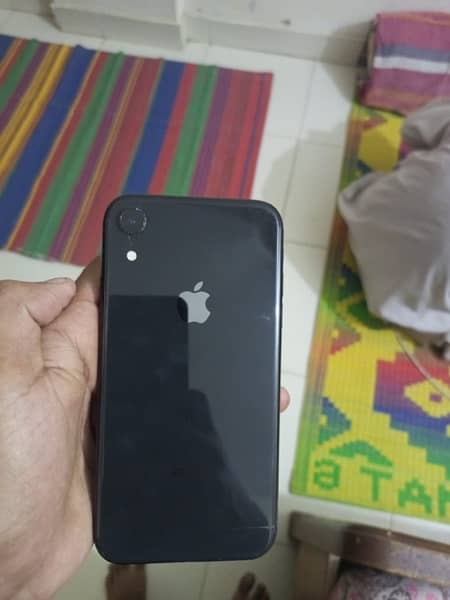 iPhone XR 64 gb 6