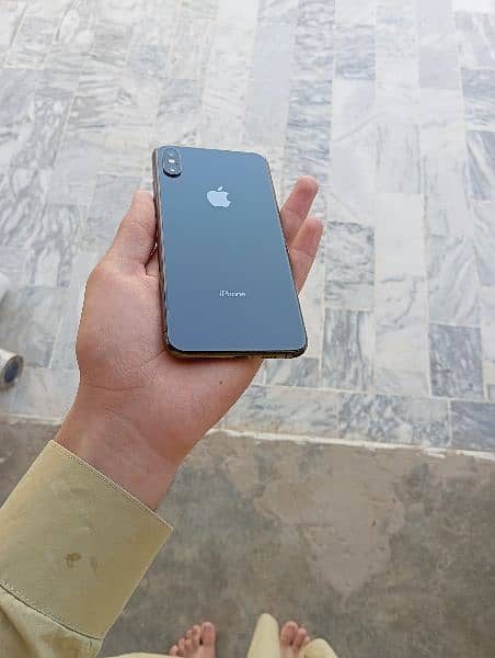 iphone xs max 1