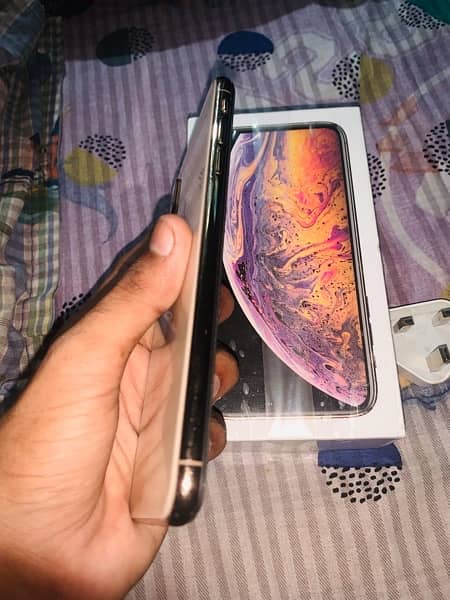 Iphone xs max (256) With box Exchange possible 1