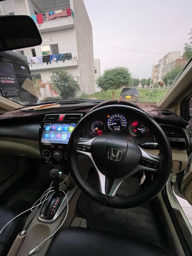 Honda City IVTEC 2018 Multimedia Stearing, stylish rims, Body Kit Inst 3