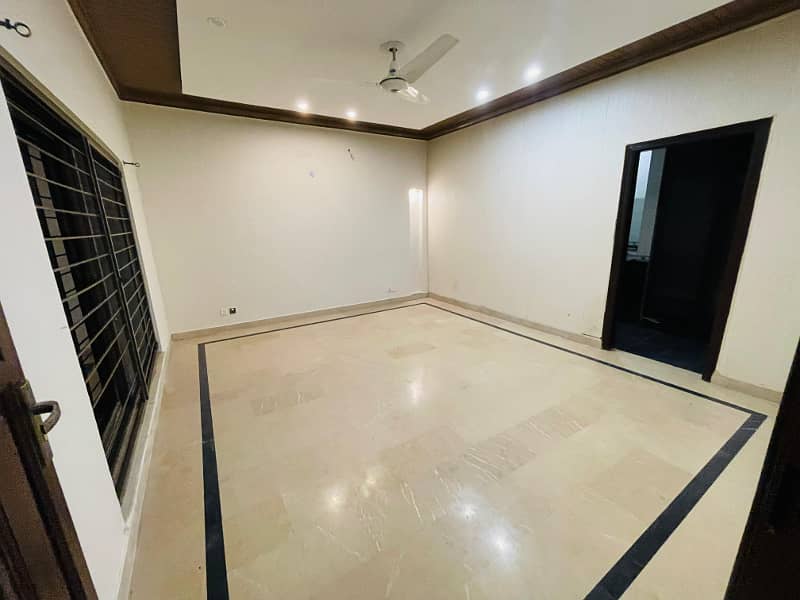 1 Kanal straight modern design house for rent near sport complex genuine add 10