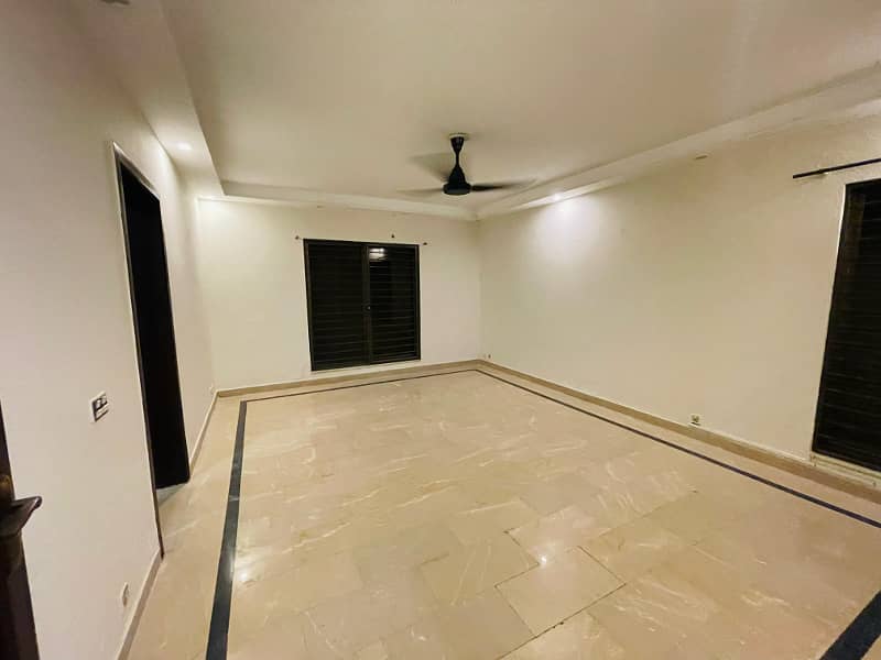 1 Kanal straight modern design house for rent near sport complex genuine add 34