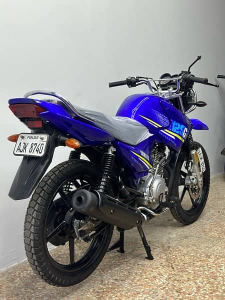 yamaha ybr125g limited edition ( 2022 Model ) 7