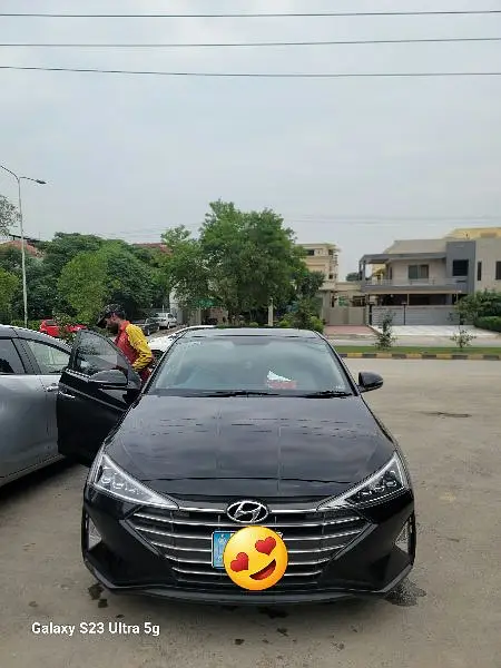 Hyundai Elantra 2022