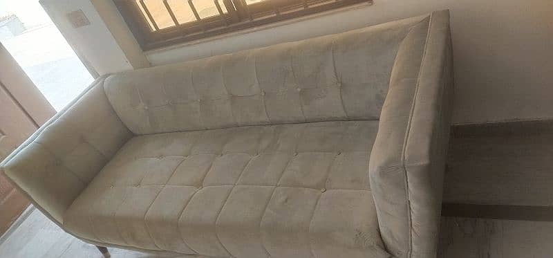 good condition sofa 3