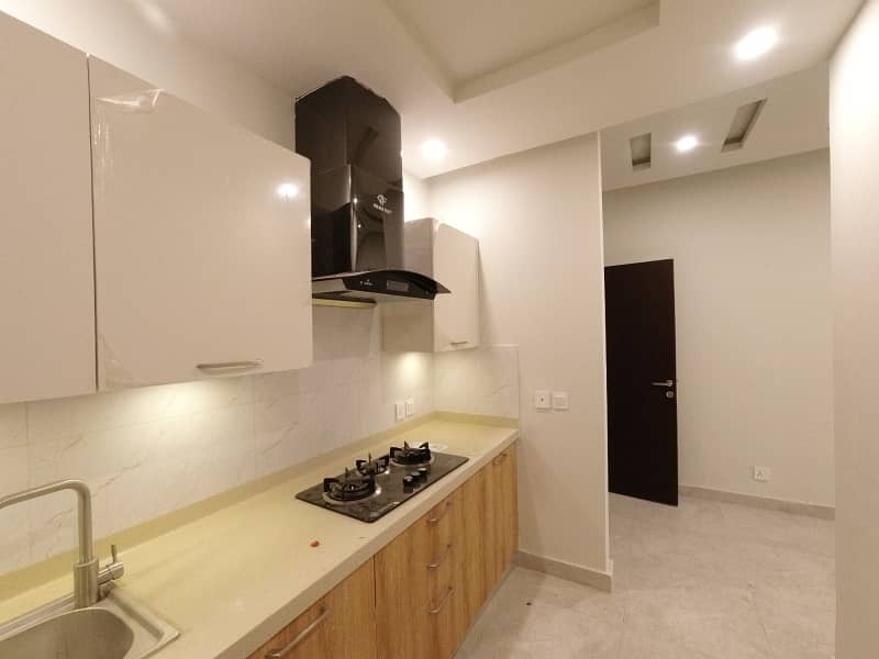 2 Bedroom Luxury Apartment For Rent 19