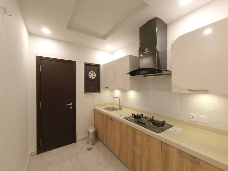 2 Bedroom Luxury Apartment For Rent 21