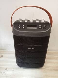 edifier pk305 portable multimedia speaker