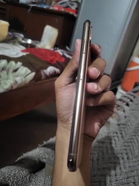 iphone XS max pta approve 1