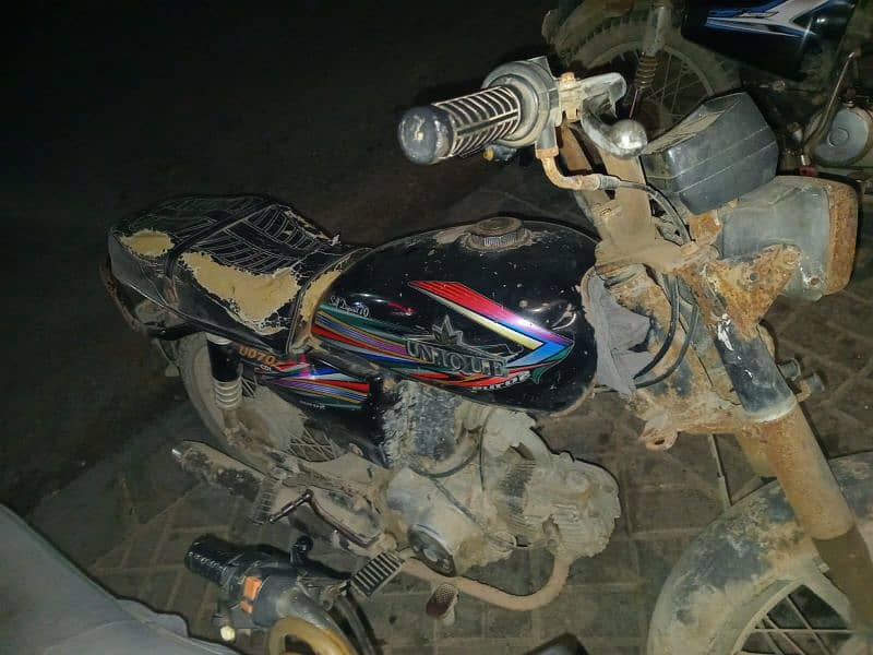 used bike hai engine ok hai upar body main Kam hai 3