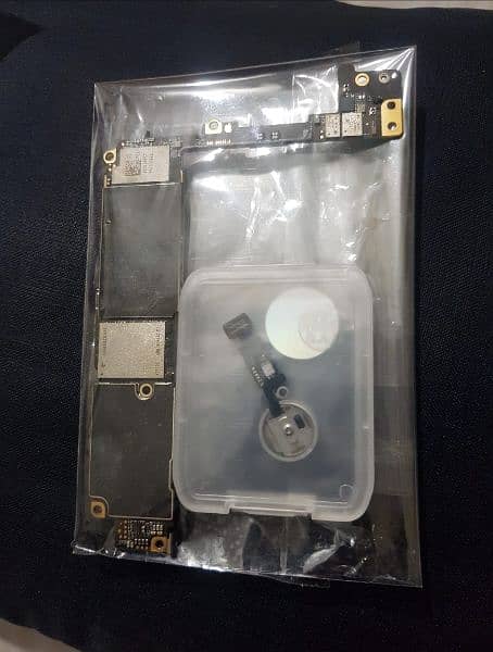 iphone 7 plus motherboard 0