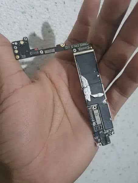 iphone 7 plus motherboard 4