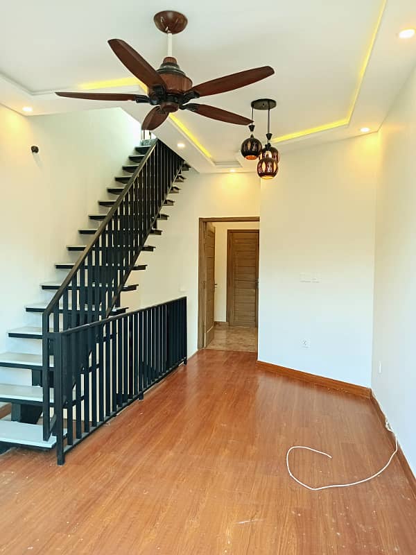 Modern Design Luxurious Tiles & Wooden Flooring Full House Available for Rent in D-12/1 14