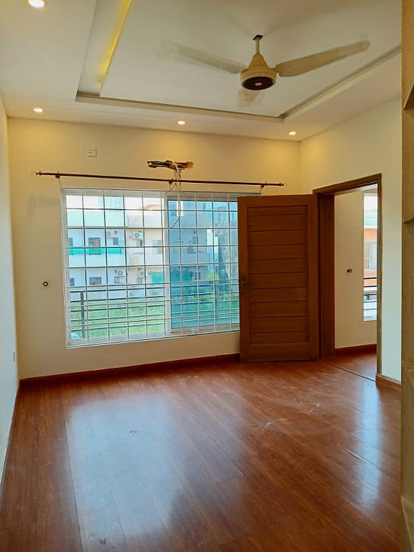 Modern Design Luxurious Tiles & Wooden Flooring Full House Available for Rent in D-12/1 20