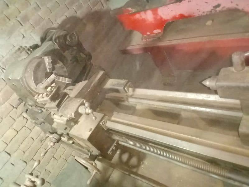 lathe machine 5 footi with 2 chakka . WhatsApp nmbr 03486910507 3