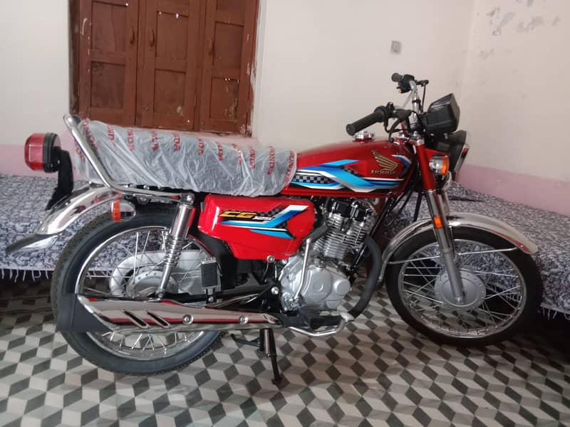 Honda CG 125 2024 3