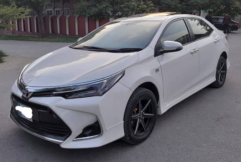 Toyota Corolla Altis 2022 Special Edition Sunroof top of line 3