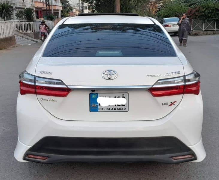 Toyota Corolla Altis 2022 Special Edition Sunroof top of line 12