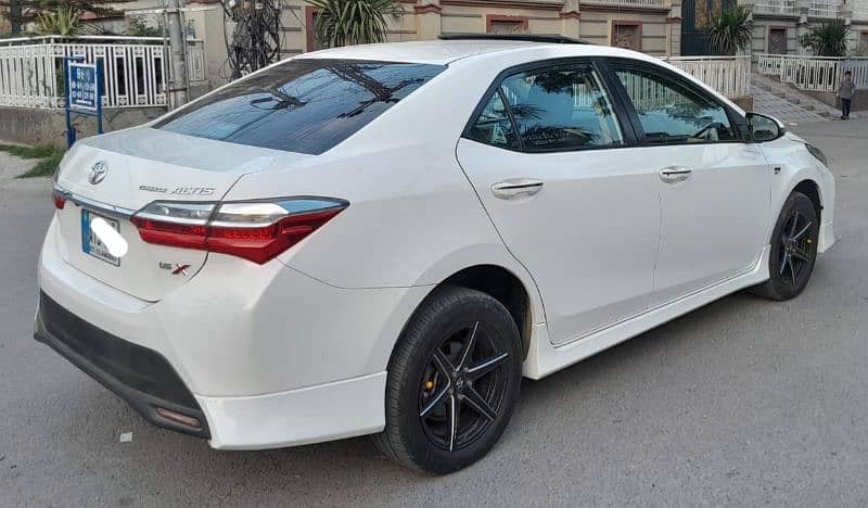 Toyota Corolla Altis 2022 Special Edition Sunroof top of line 15