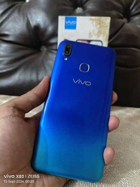 URGENTLY SALE MY VIVO Y93 (3GB+32GB) WITH BOX PTA OFFICIAL APPROVE 2