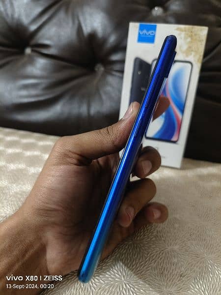 URGENTLY SALE MY VIVO Y93 (3GB+32GB) WITH BOX PTA OFFICIAL APPROVE 3