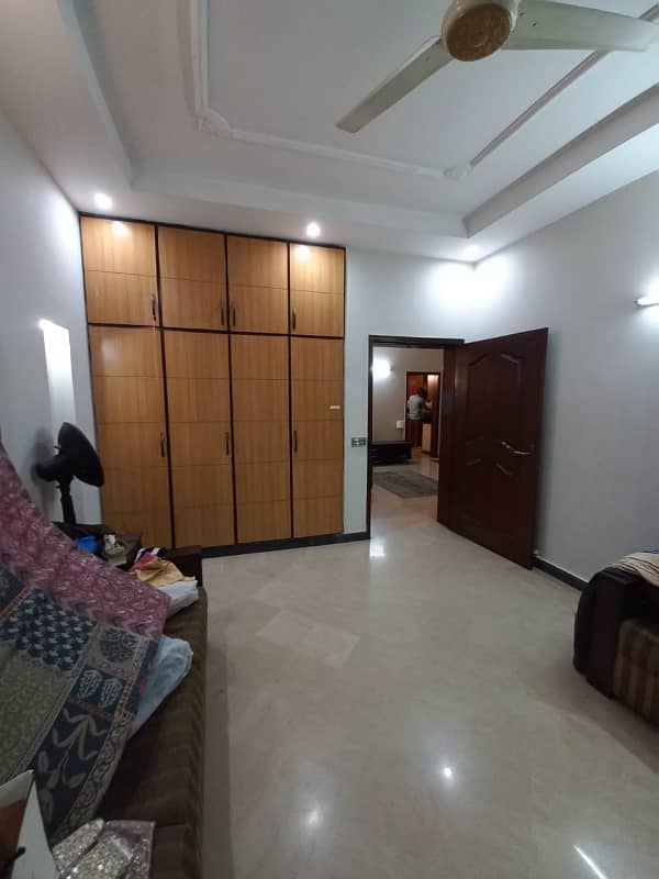 Upper Portion Available For Rent 3