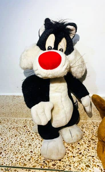 Stuffed Toys Scooby-Doo and Sylvester. 3