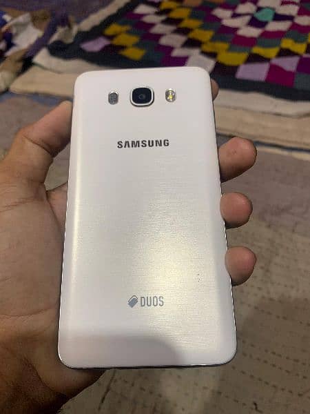 galaxy j7 2