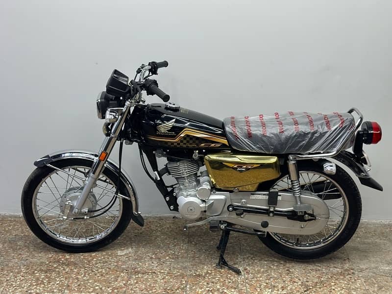 honda cg125cc 2024 ( gold edition ) 1