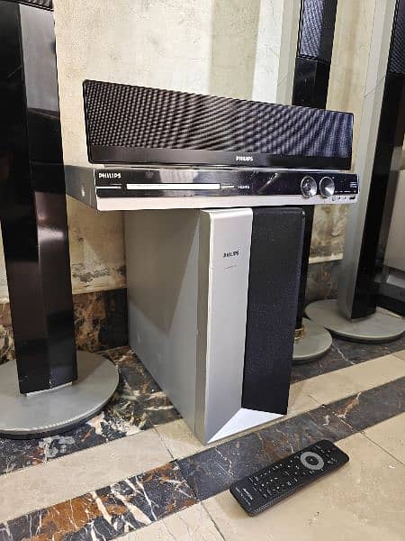 Philip's home theater system 5.1 1