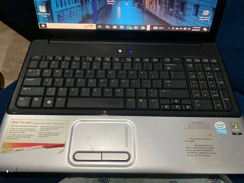 compq Laptop 4/128ssd very fast 4