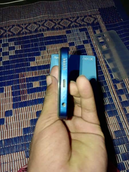 sparx neo x 4+4 64  with complet Saman 3 month woranti baki he 4