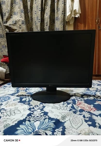 LG lcd 22 inch 7000 2